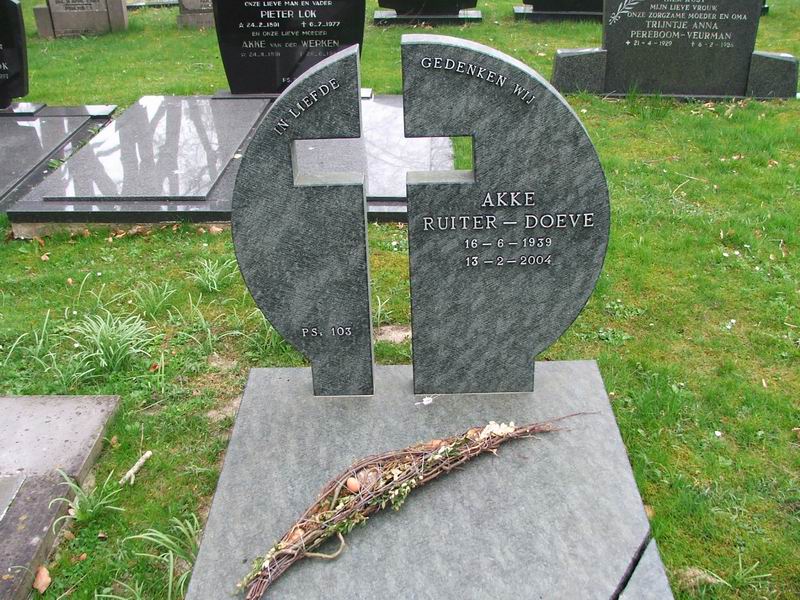 Grafsteen van Akke (Akkie) DOEVE (1939-2004)